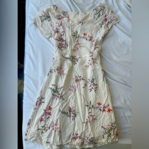 OLD NAVY FLORAL SHORT SLEEVE DRESS
